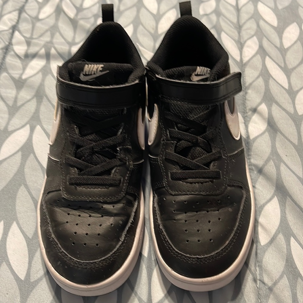 Kids Nike Court Borough Lows